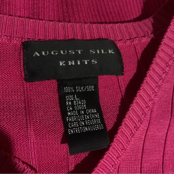 August Silk Knits Ribbed Short Sleeve V-Neck - Picture 3 of 3